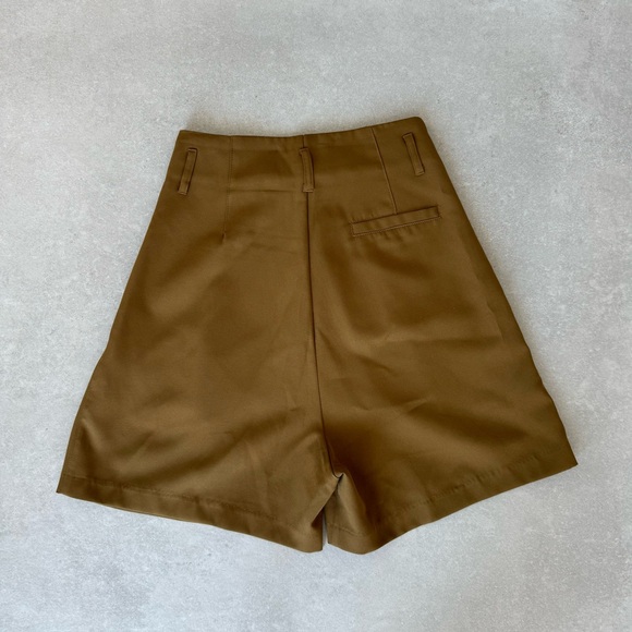 LIONESS TAN SHORTS - Picture 4 of 8